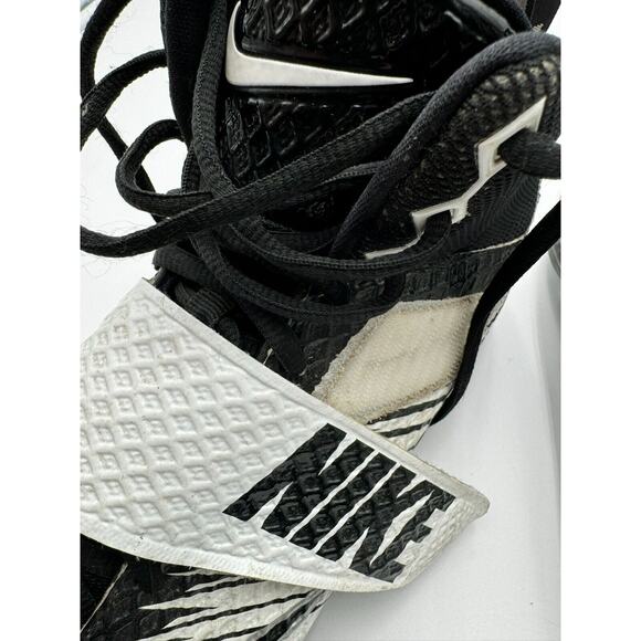 NIKE | Men's size‎ 10 Cleats Black/White Lunarbeast Strike Pro TD Football Shoes - Picture 8 of 9